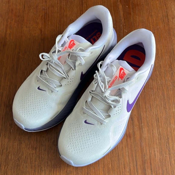 Nike Structure 26 women size 8 running shoes NEW - Picture 1 of 5